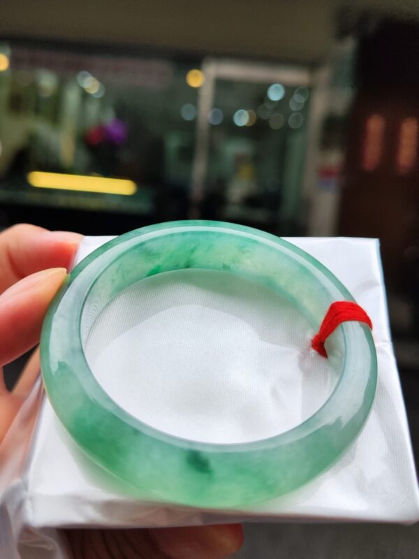 天然緬甸玉 A 貨｜冰種飄陽綠正圈厚庄手鐲