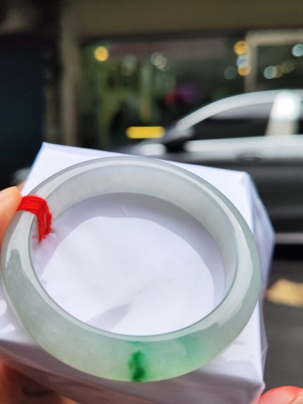 天然緬甸玉A貨【冰種】飄陽綠正圈厚庄手鐲
