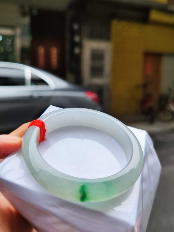 天然緬甸玉A貨【冰種】飄陽綠正圈厚庄手鐲