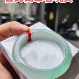 天然緬甸玉A貨｜冰種 飄陽綠 正圈厚庄手鐲