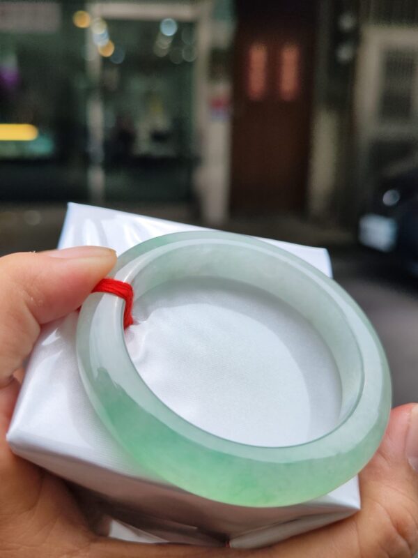 天然緬甸玉A貨｜冰種 飄陽綠 正圈厚庄手鐲
