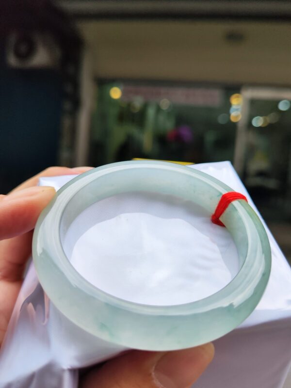 天然緬甸玉A貨｜放光玻璃種飄蜜黃厚庄正圈手鐲