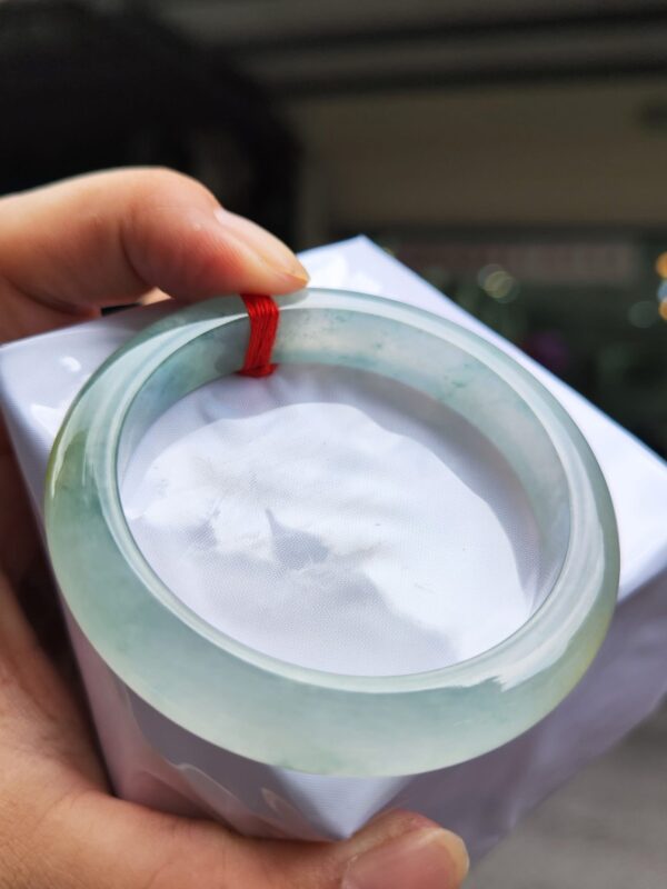 天然緬甸玉A貨｜放光玻璃種飄蜜黃厚庄正圈手鐲