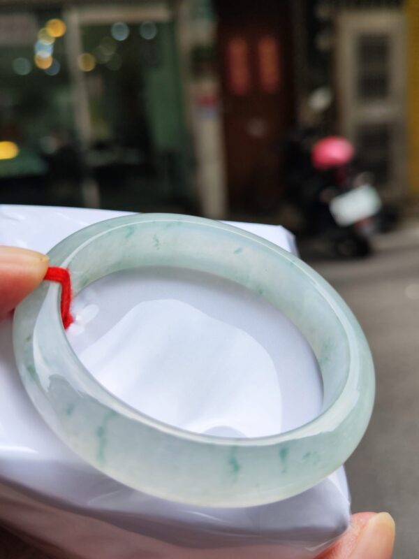 天然緬甸玉A貨｜放光玻璃種飄花厚庄正圈手鐲