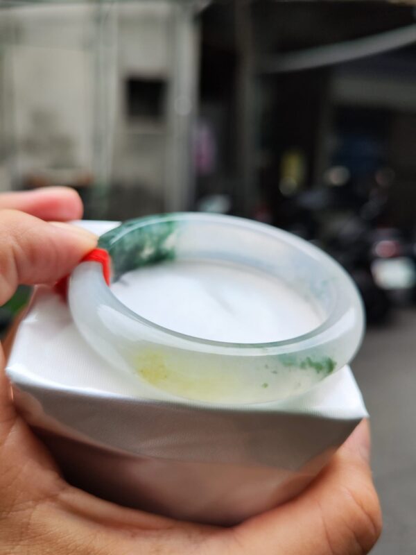 天然緬甸玉A貨｜木拿三彩放光玻璃種厚庄正圈手鐲
