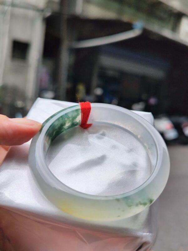 天然緬甸玉A貨｜木拿三彩放光玻璃種厚庄正圈手鐲