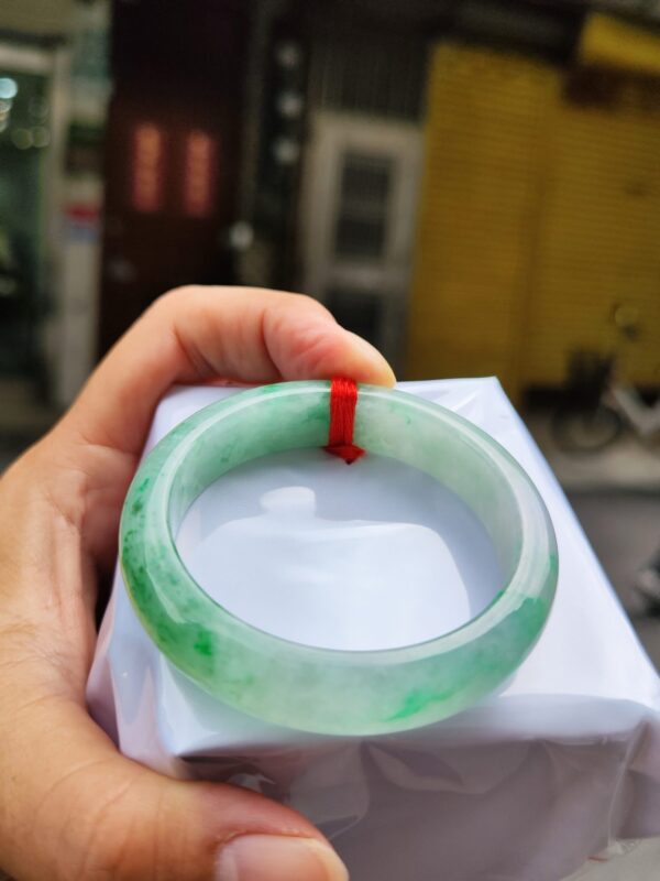 天然緬甸玉A貨｜冰透飄陽綠正圈手鐲