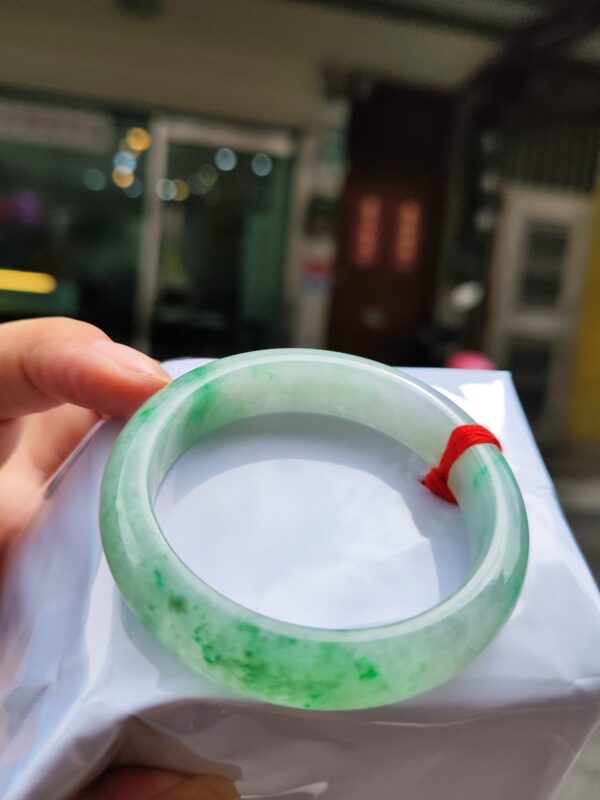 天然緬甸玉A貨｜冰透飄陽綠正圈手鐲