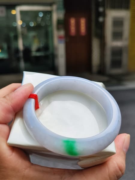 【天然緬甸玉A貨】 飄陽綠正圈厚庄手鐲
