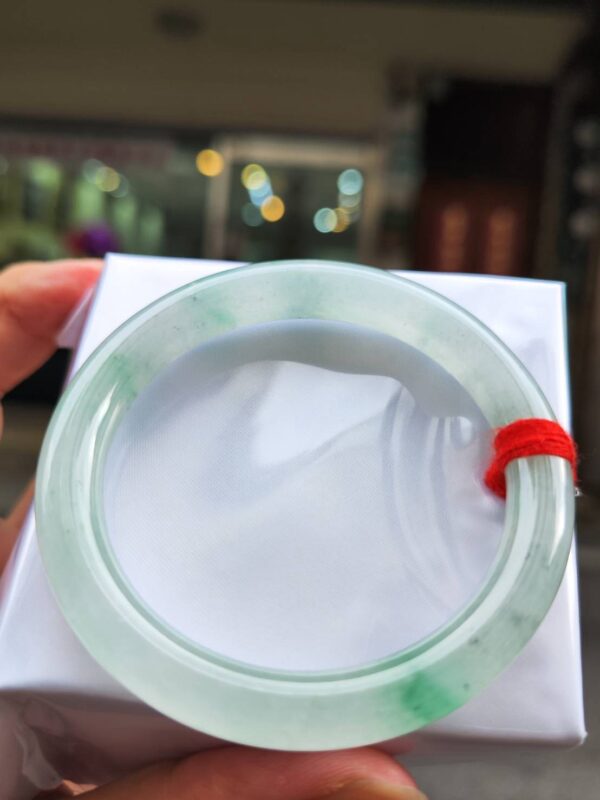 天然緬甸玉A貨｜放光玻璃種飄綠正圈手鐲