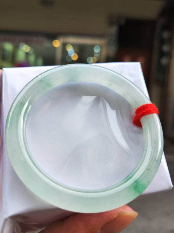 天然緬甸玉A貨｜放光玻璃種飄綠正圈手鐲