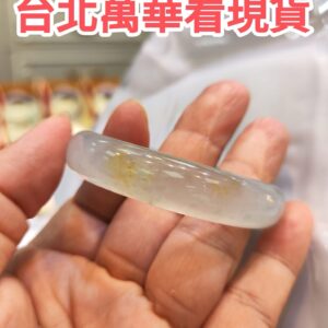 🌈【頂級三彩玻璃種正圈手鐲】🌈
天然緬甸玉A貨｜放光奪目・收藏首選