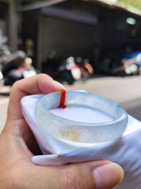 🌈【頂級三彩玻璃種正圈手鐲】🌈
天然緬甸玉A貨｜放光奪目・收藏首選