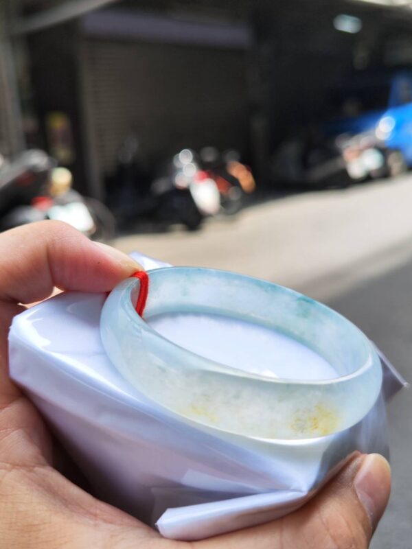 🌈【頂級三彩玻璃種正圈手鐲】🌈
天然緬甸玉A貨｜放光奪目・收藏首選