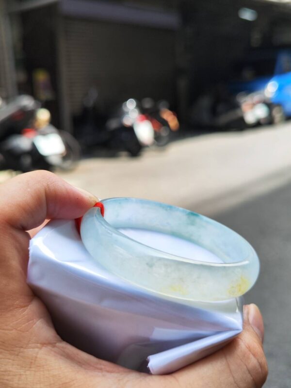 🌈【頂級三彩玻璃種正圈手鐲】🌈
天然緬甸玉A貨｜放光奪目・收藏首選