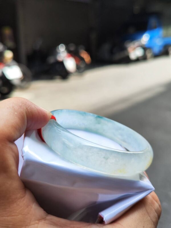 🌈【頂級三彩玻璃種正圈手鐲】🌈
天然緬甸玉A貨｜放光奪目・收藏首選