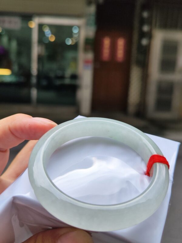 天然緬甸玉A貨】  
✨ 冰種微起光・正圈手鐲