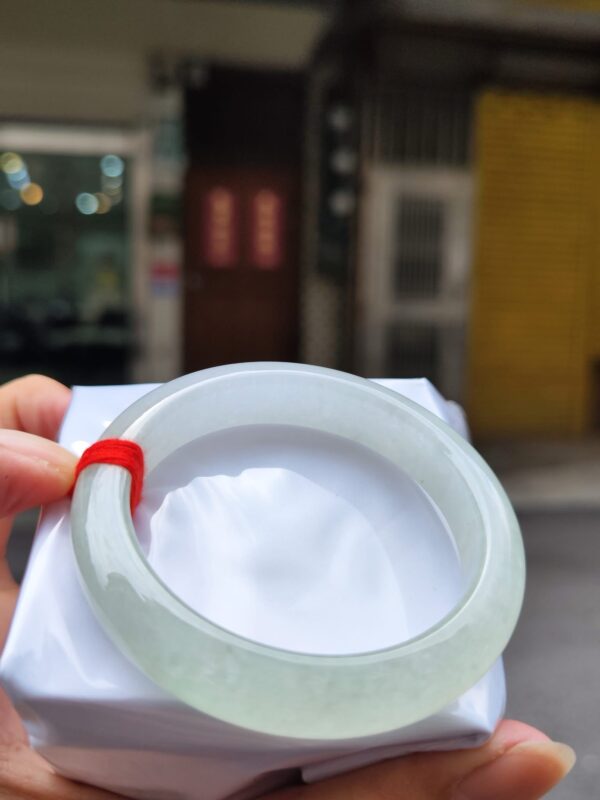 天然緬甸玉A貨】  
✨ 冰種微起光・正圈手鐲