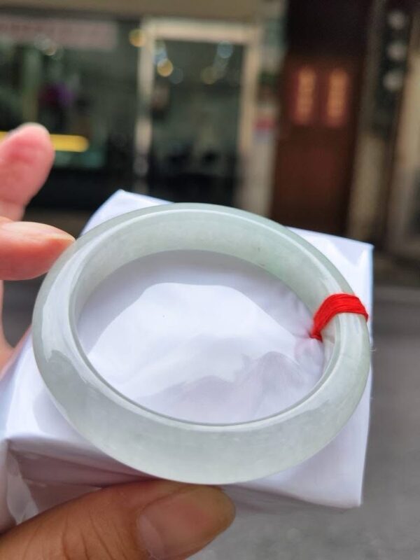 天然緬甸玉A貨】  
✨ 冰種微起光・正圈手鐲