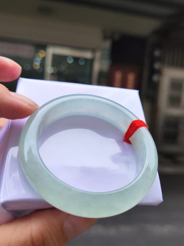 【天然緬甸玉A貨】  
✨ 冰種微起光・正圈手鐲