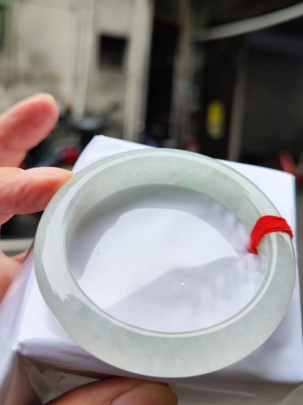 【天然緬甸玉A貨】  
✨ 冰種微起光・正圈手鐲