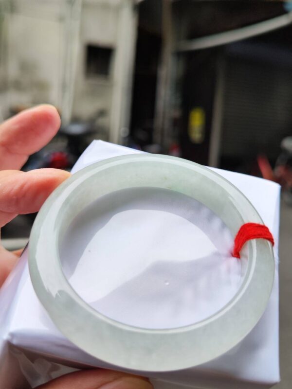 【天然緬甸玉A貨】  
✨ 冰種微起光・正圈手鐲