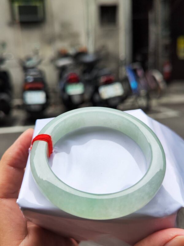 img_0621 【天然緬甸玉A貨】
✨ 冰種微起光膠感種・正圈果凍厚裝手鐲