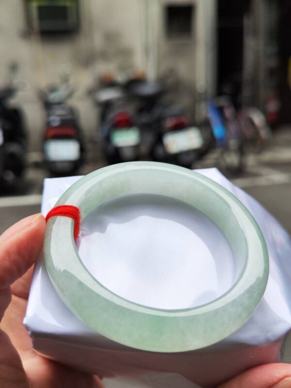 img_0622 【天然緬甸玉A貨】
✨ 冰種微起光膠感種・正圈果凍厚裝手鐲