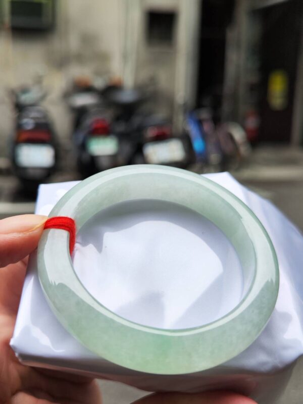 img_0626 【天然緬甸玉A貨】
✨ 冰種微起光膠感種・正圈果凍厚裝手鐲