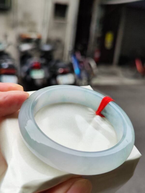 天然緬甸玉A貨 冰芙蓉種飄花正圈手鐲