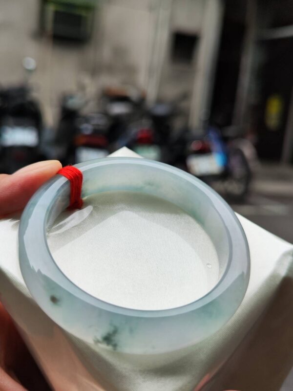 天然緬甸玉A貨 冰芙蓉種飄花正圈手鐲