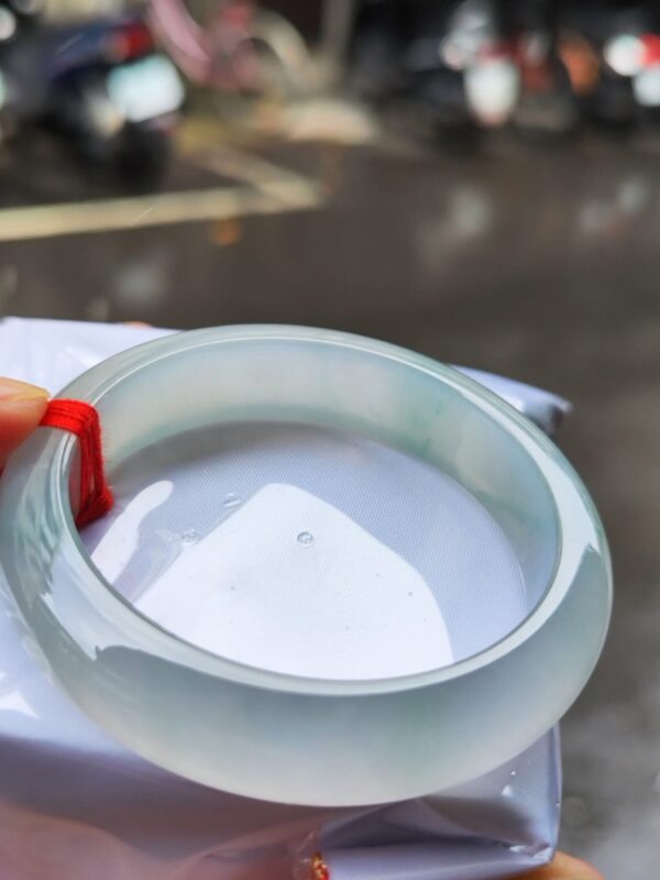 ✨天然緬甸玉A貨 ✨
🔥頂級放光玻璃種 正圈寬版厚庄手鐲🔥