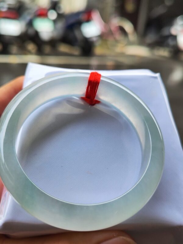 ✨天然緬甸玉A貨 ✨
🔥頂級放光玻璃種 正圈寬版厚庄手鐲🔥