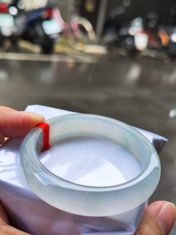 ✨天然緬甸玉A貨 ✨
🔥頂級放光玻璃種 正圈寬版厚庄手鐲🔥