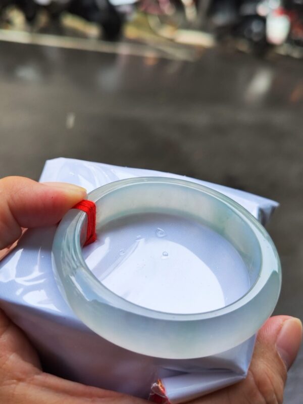 ✨天然緬甸玉A貨 ✨
🔥頂級放光玻璃種 正圈寬版厚庄手鐲🔥