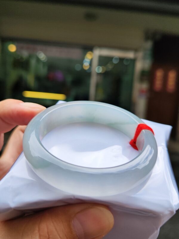 ✨天然緬甸玉A貨 ✨
🔥頂級放光玻璃種 正圈寬版厚庄手鐲🔥