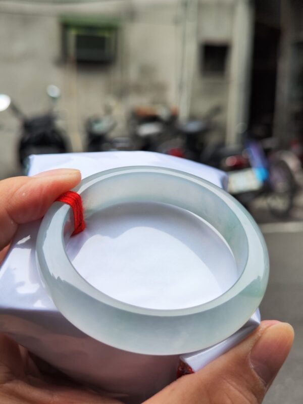 ✨天然緬甸玉A貨 ✨
🔥頂級放光玻璃種 正圈寬版厚庄手鐲🔥