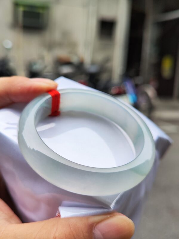 ✨天然緬甸玉A貨 ✨
🔥頂級放光玻璃種 正圈寬版厚庄手鐲🔥