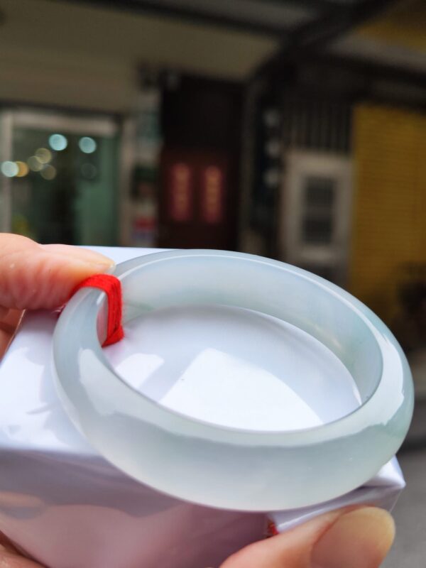 ✨天然緬甸玉A貨 ✨
🔥頂級放光玻璃種 正圈寬版厚庄手鐲🔥