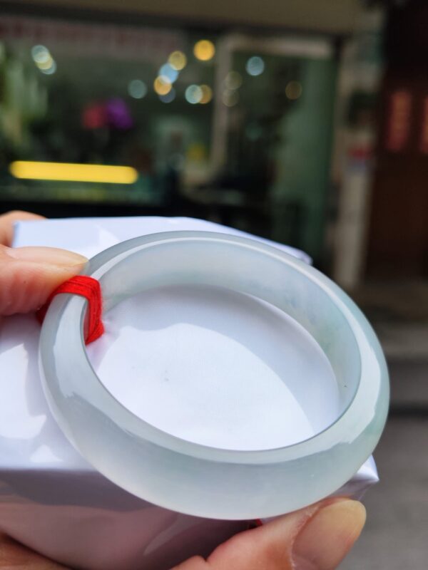 ✨天然緬甸玉A貨 ✨
🔥頂級放光玻璃種 正圈寬版厚庄手鐲🔥