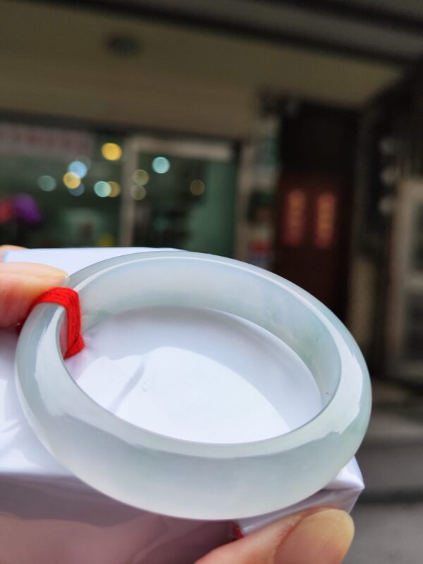 ✨天然緬甸玉A貨 ✨
🔥頂級放光玻璃種 正圈寬版厚庄手鐲🔥