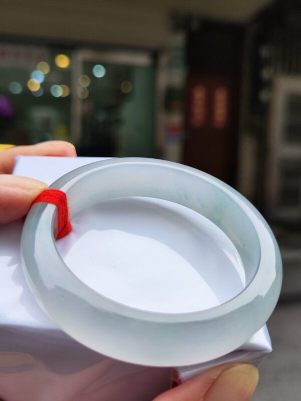 ✨天然緬甸玉A貨 ✨
🔥頂級放光玻璃種 正圈寬版厚庄手鐲🔥