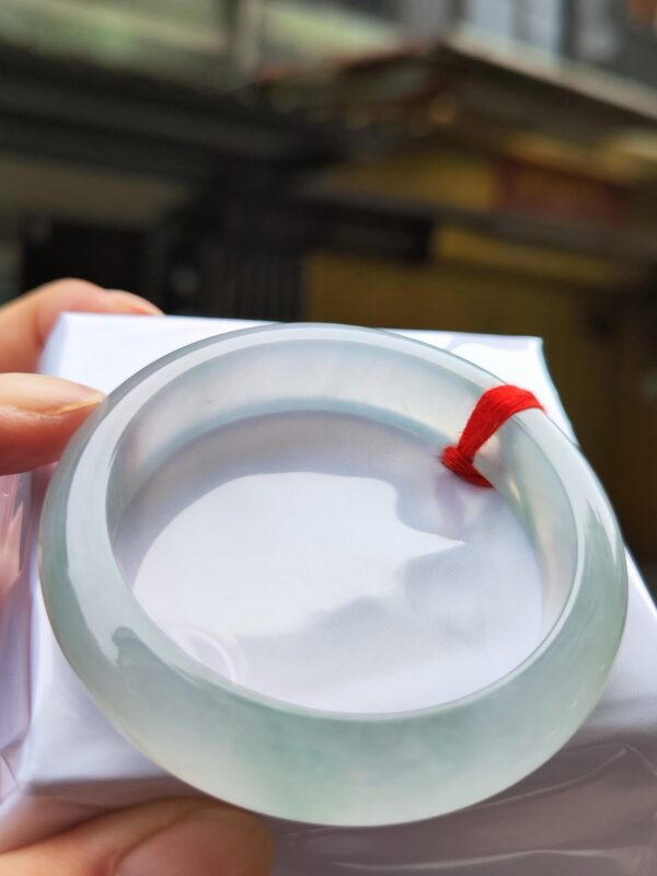 ✨天然緬甸玉A貨 ✨
🔥頂級放光玻璃種 正圈寬版厚庄手鐲🔥