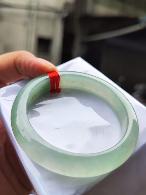 img_0781-2 天然緬甸玉A貨 ✨
🔥 放光玻璃種 正圈手鐲