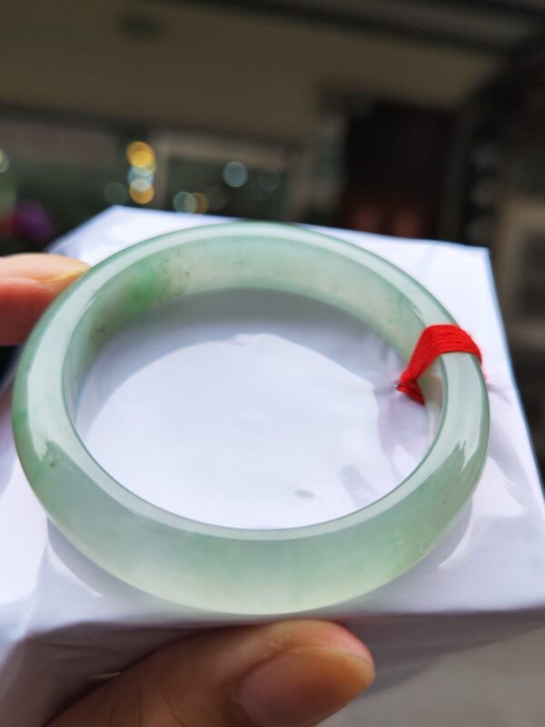 img_0783-2 天然緬甸玉A貨 ✨
🔥 放光玻璃種 正圈手鐲