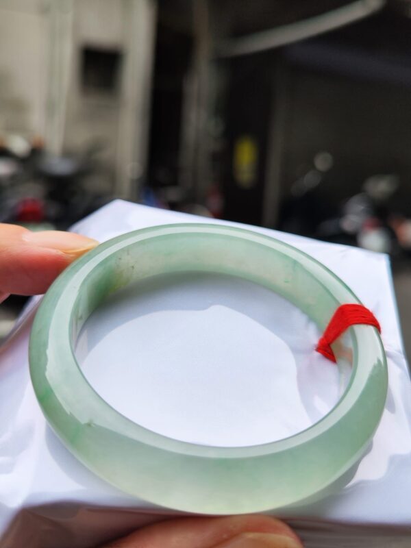 img_0785 天然緬甸玉A貨 ✨
🔥 放光玻璃種 正圈手鐲