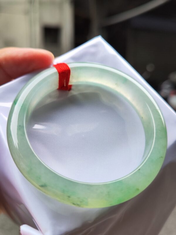 img_0786-2 天然緬甸玉A貨 ✨
🔥 放光玻璃種 正圈手鐲