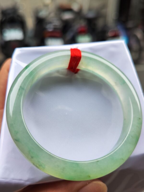 img_0788-2 天然緬甸玉A貨 ✨
🔥 放光玻璃種 正圈手鐲