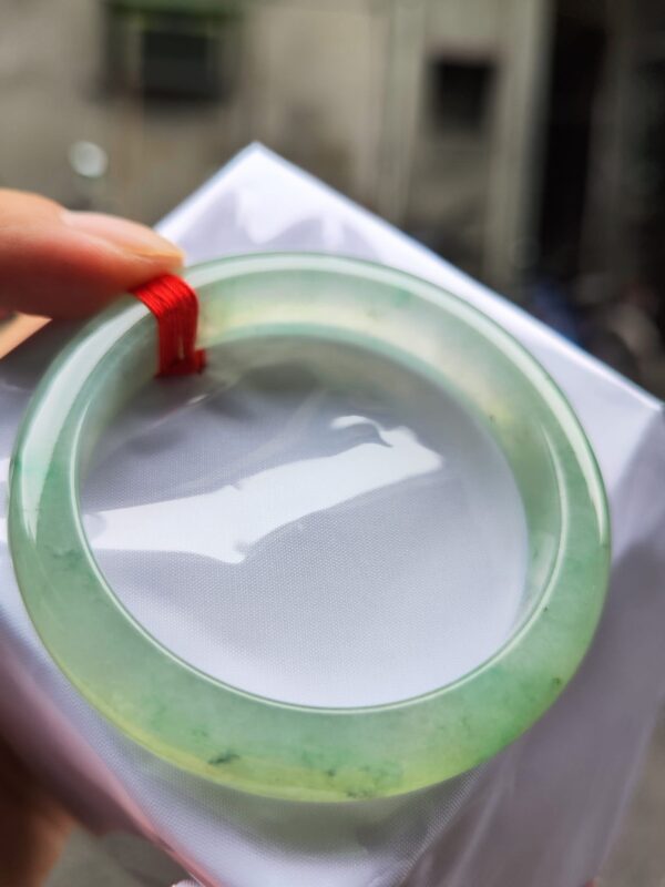 img_0793-2 天然緬甸玉A貨 ✨
🔥 放光玻璃種 正圈手鐲