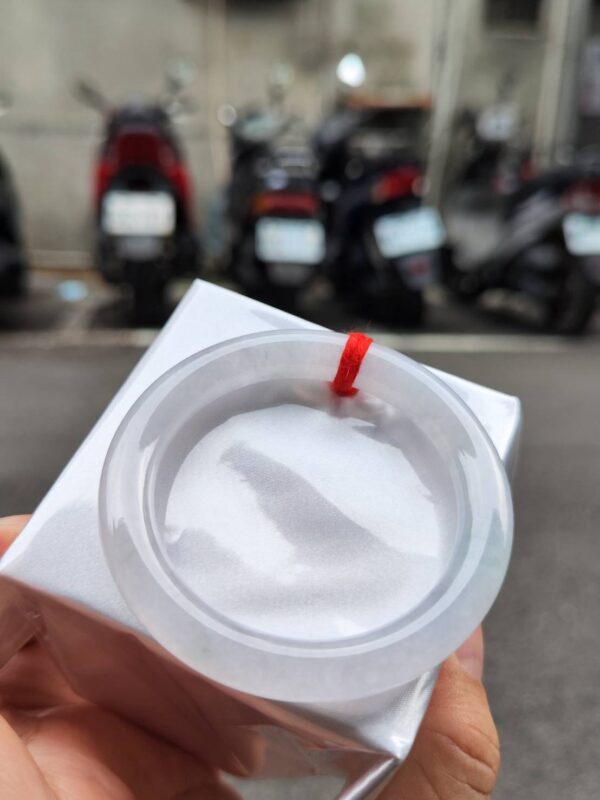 天然緬甸玉A貨
冰種｜白月光正圈圓骨手鐲